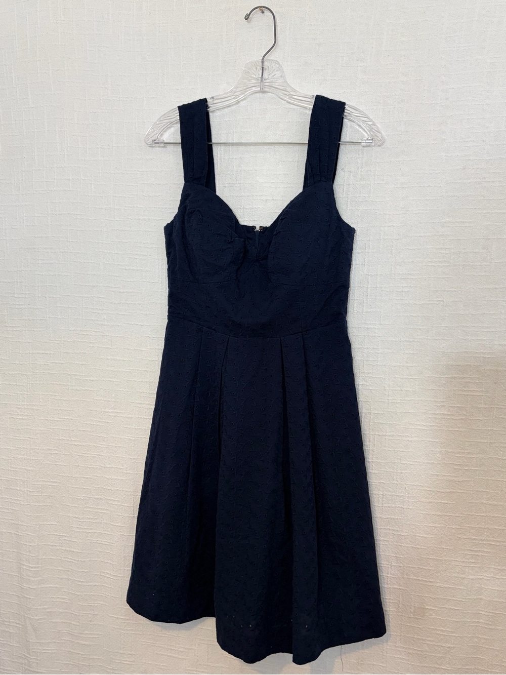 Lilly Pulitzer Navy Solid Eyelet Pleated Sweetheart Fit & Flare Dress size 4